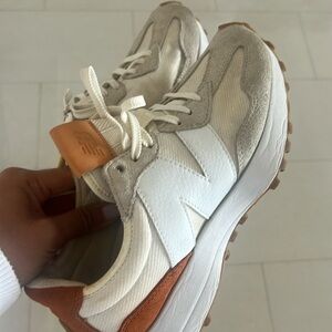 New Balance 327 sneakers